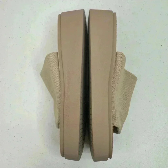 NEW CUSHIONAIRE Women's Pia Platform Sandals with +Memory Foam Insoles Size 11 M - Picture 7 of 12